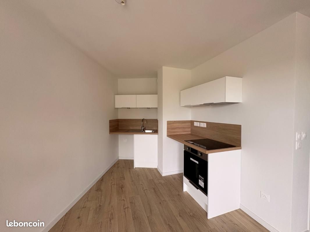 Appartement 1 pièce 45 m² · à Wambrechies · 45 m² · 780 €/mois