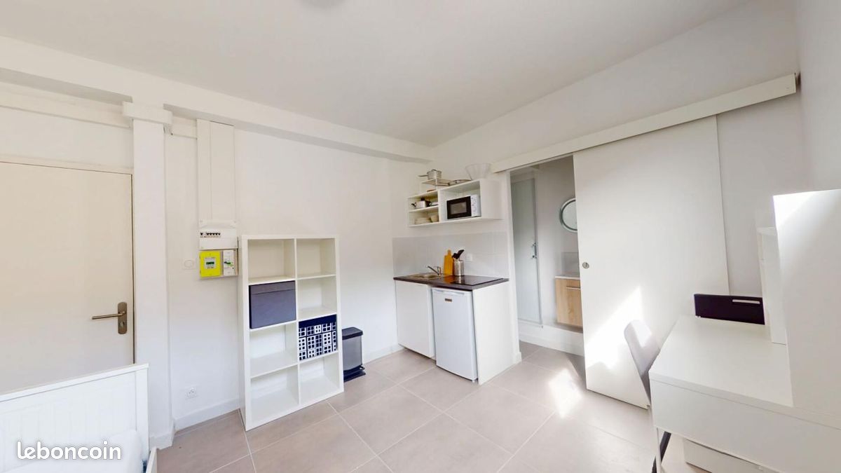 Appartement 1 pièce 13 m² · à Saint-Martin-d'Hères · 13 m² · 420 €/mois