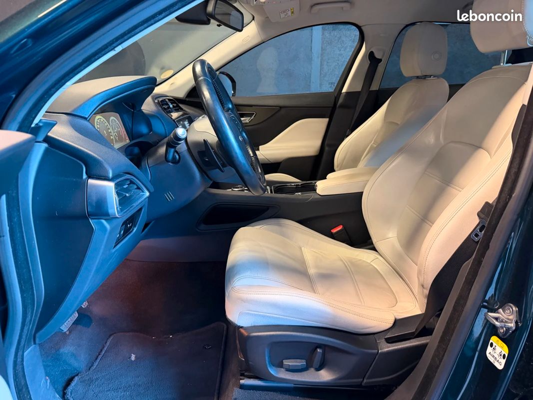 JAGUAR F-PACE V6 3.0 D - 300 ch AWD BVA8 Prestige (image 11)