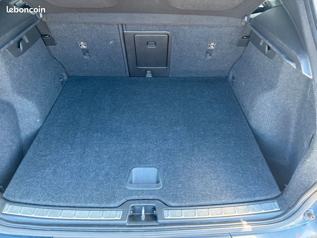 VOLVO XC40 D3 ADBLUE 150CH INSCRIPTION GEARTRONIc 8 (image 11)