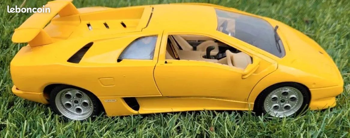 Modèle Réduit Lamborghini Diablo Jaune 1990 - Échelle 1:18 Par Bburago - Occasion Collector