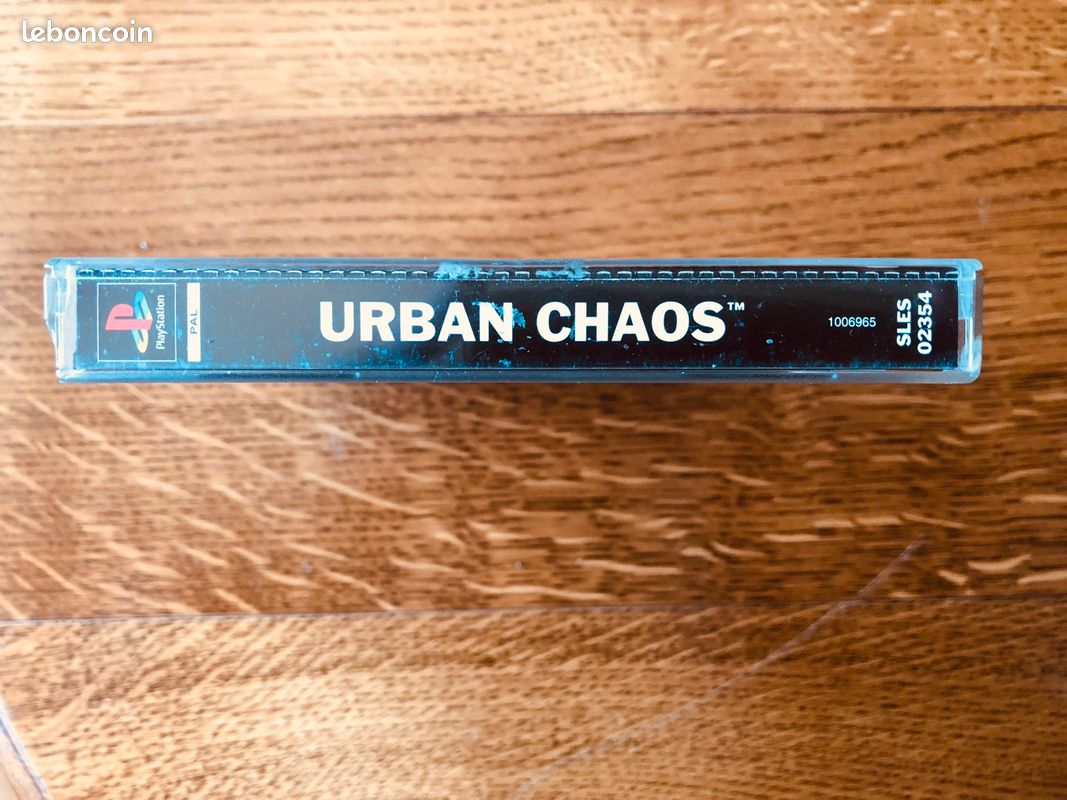 Urban Chaos - PS1 Version Française PlayStation one Sony pal fr (image 4)