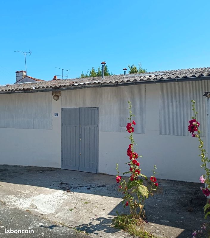 Box/Garage/Garde Meuble · à Chizé · 50 €