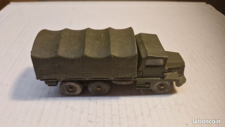 Camion militaire DINKY TOYS - BERLIET GAZELLE - Collection