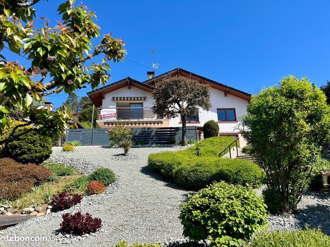 Maison 6 pièces 203 m² · à Montbéliard · 203 m² · 349 000 €