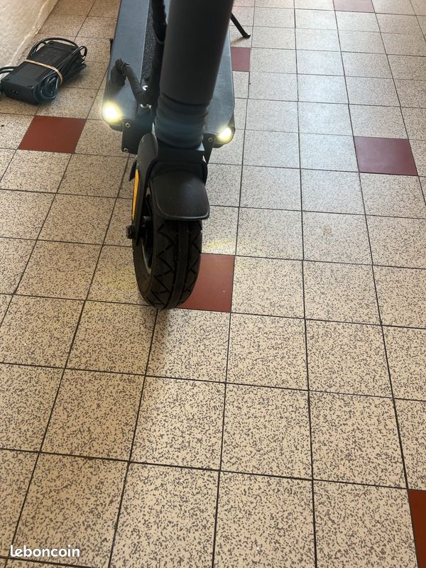 Trotinette Électrique Speedway 5 Noire - Pour Pièces Détachées