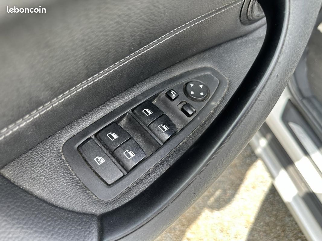 Bmw x1 xdrive 20d 190 ch bva sport xline ph1 (image 32)