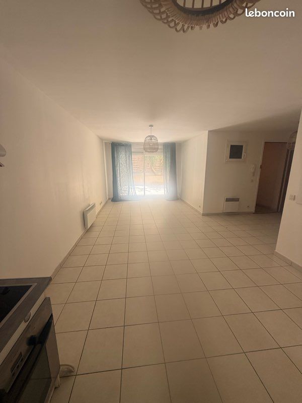Appartement 3 pièces 60 m² · à Marseille · 60 m² · 950 €