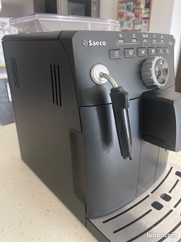 Machine à café Espresso Saeco Royal OTC avec broyeur | Saeco Maroc Machine à café Espresso Saeco Royal OTC avec broyeur | Saeco Maroc