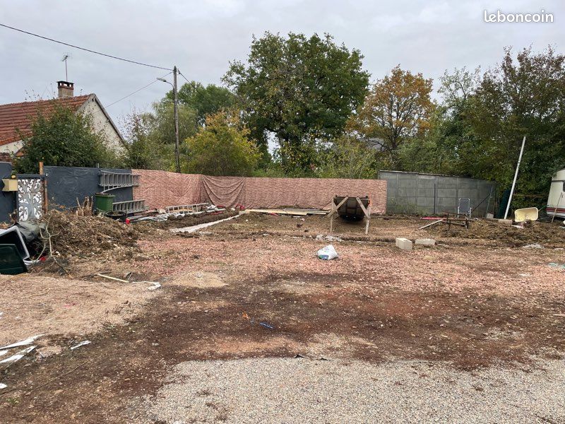 Terrain constructible avec maison commencer · à Bazolles · 15 000 €