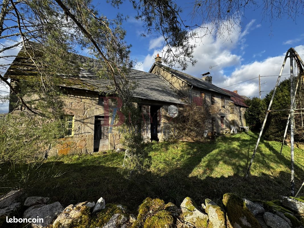 Maison 5 pièces 120 m² · à Peyrelevade · 120 m² · 60 000 €
