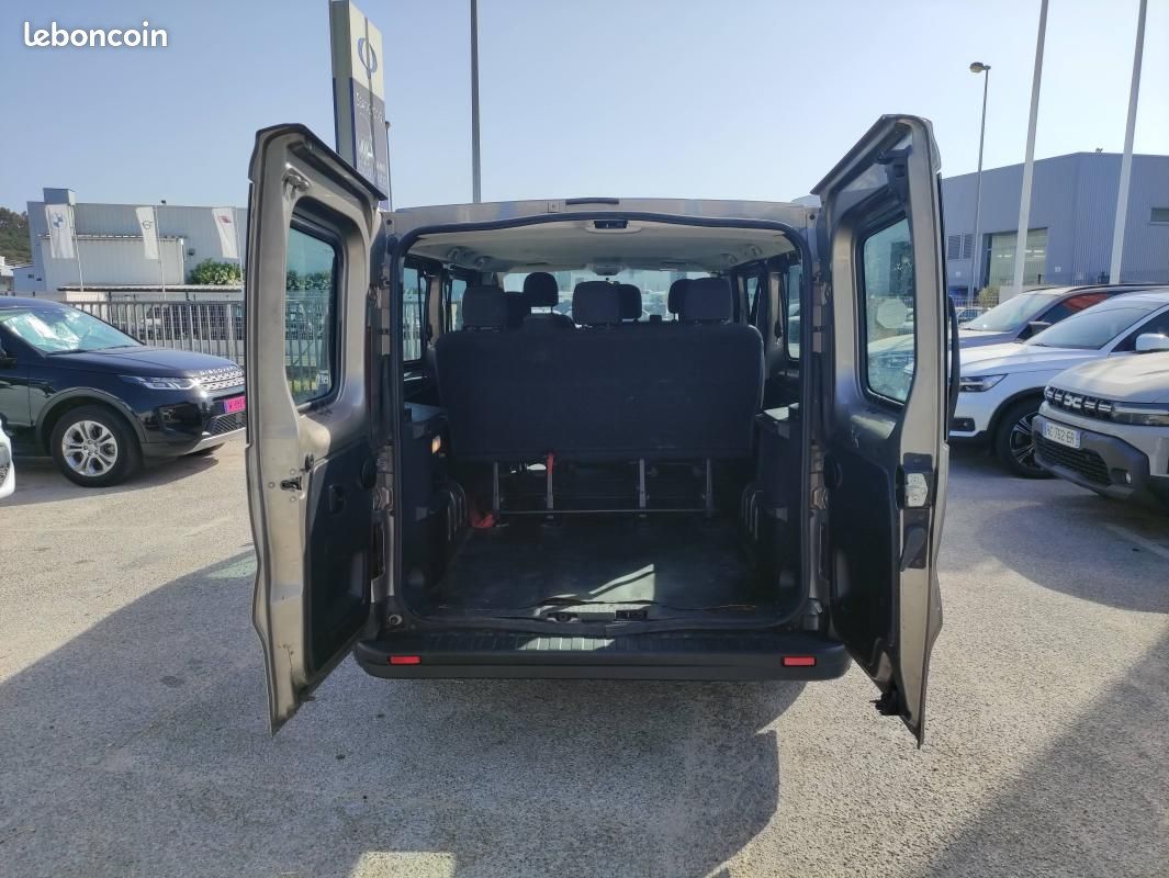 Renault Trafic 1.6 dci 125 confort 9 places (image 12)