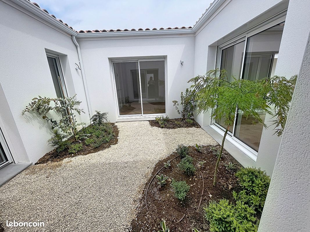 Maison 3 pièces 122 m² · à La Jarrie · 122 m² · 480 000 €