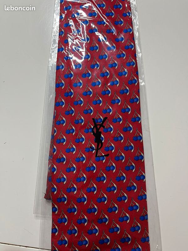 Cravate Roxy En Soie 100% – Bleu Uni – Fabriquée En Italie – Homme