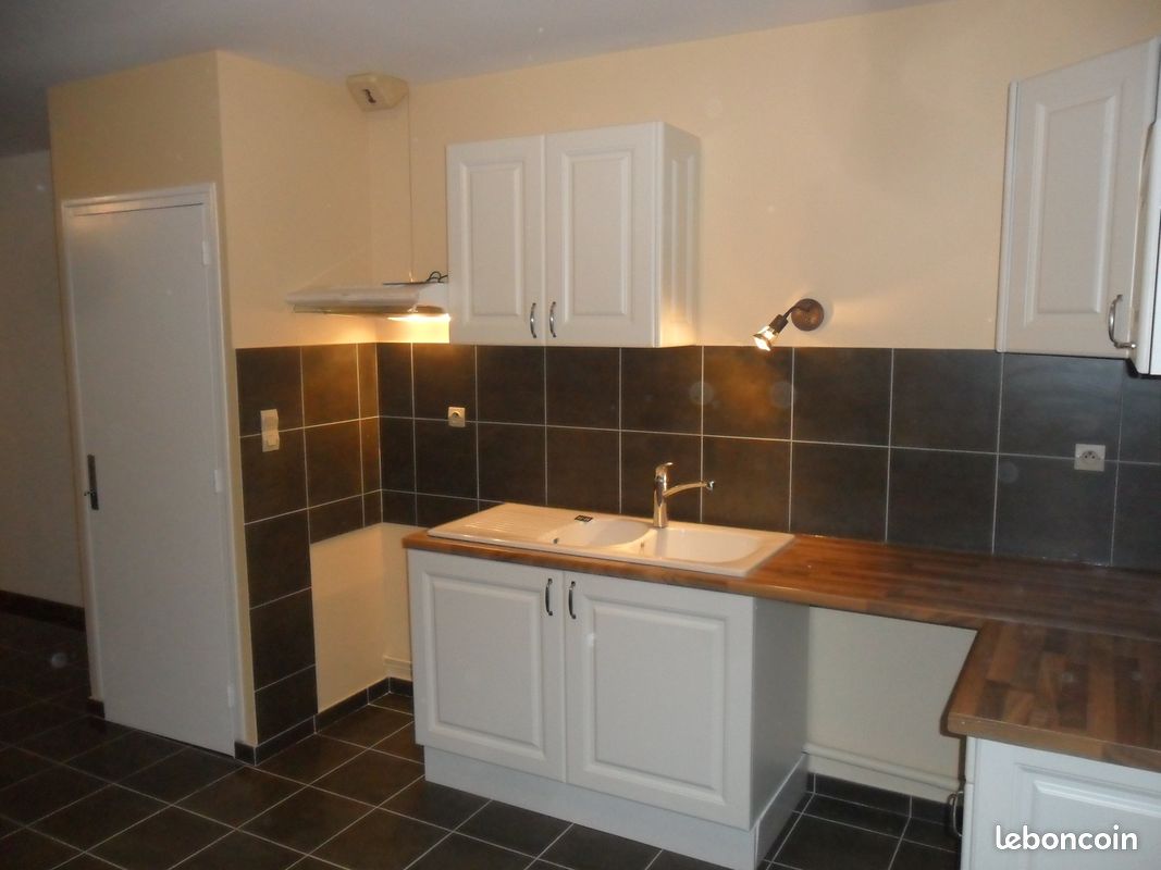 Appartement 4 pièces 83 m² · à Saint-Uze · 83 m² · 578 €/mois