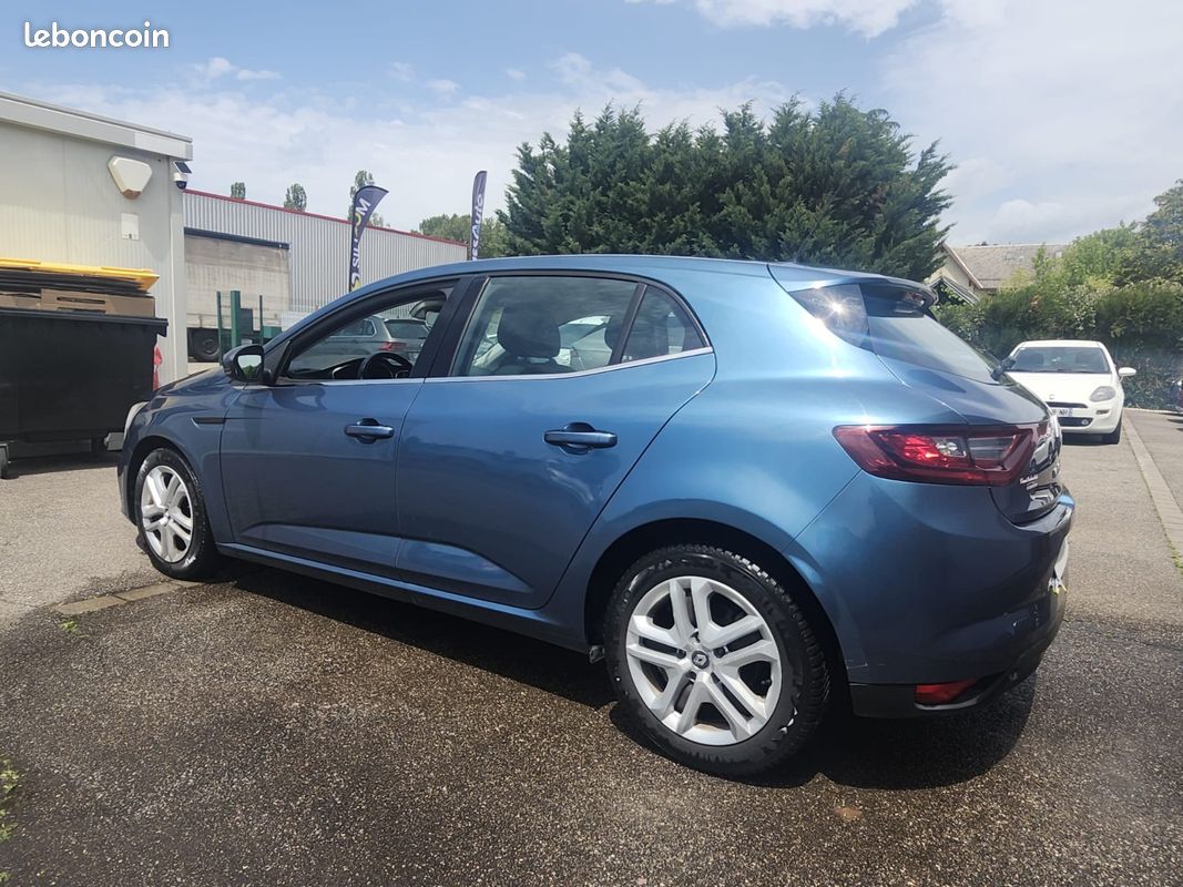 Renault Megane IV 1.5 DCI 110ch BV6 Life (image 6)