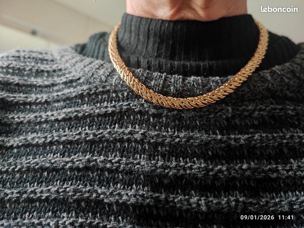 Collier (image 1)