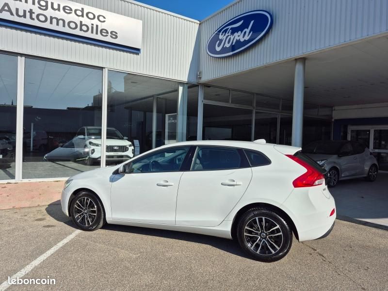 Volvo V40 D2 120ch Momentum Business Geartronic (image 4)