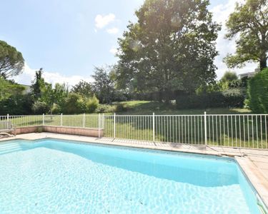 Maison 640 000 € - 200 m²