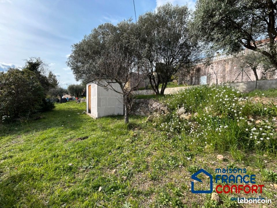 Terrain 1000 m² · à Draguignan · 168 000 €