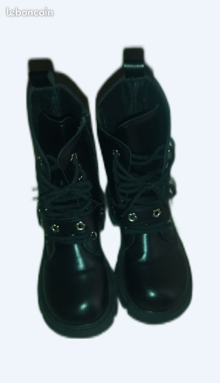 Petites bottes d'automne Chaussures