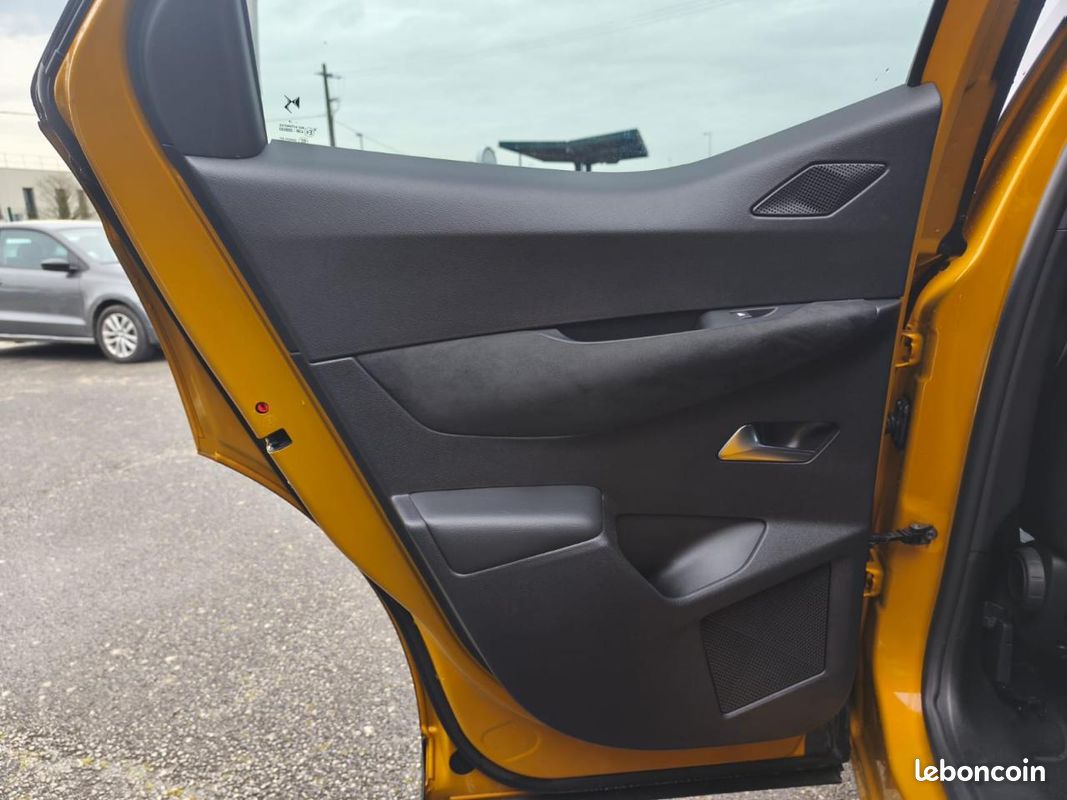 DS DS 3 CROSSBACK DS3 Crossback 1.2i PureTech 12V - 100 Performance Line PHASE 1 GARANTIE 6 MOIS (image 25)