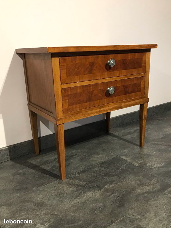 Table de chevet en bois marqueté à 2 tiroirs (image 5)
