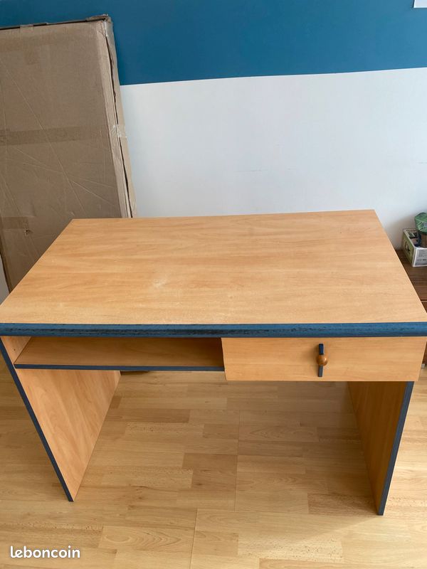 Bureau (image 2)
