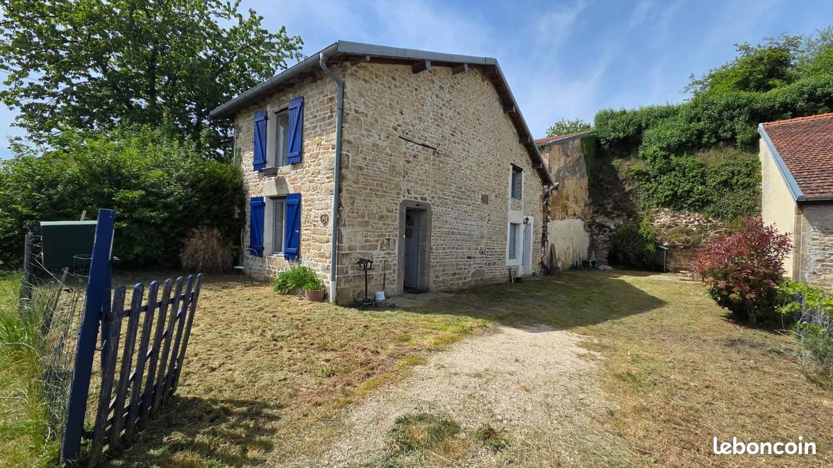 Maison 3 pièces 75 m² · à Coiffy-le-Haut · 75 m² · 85 000 €