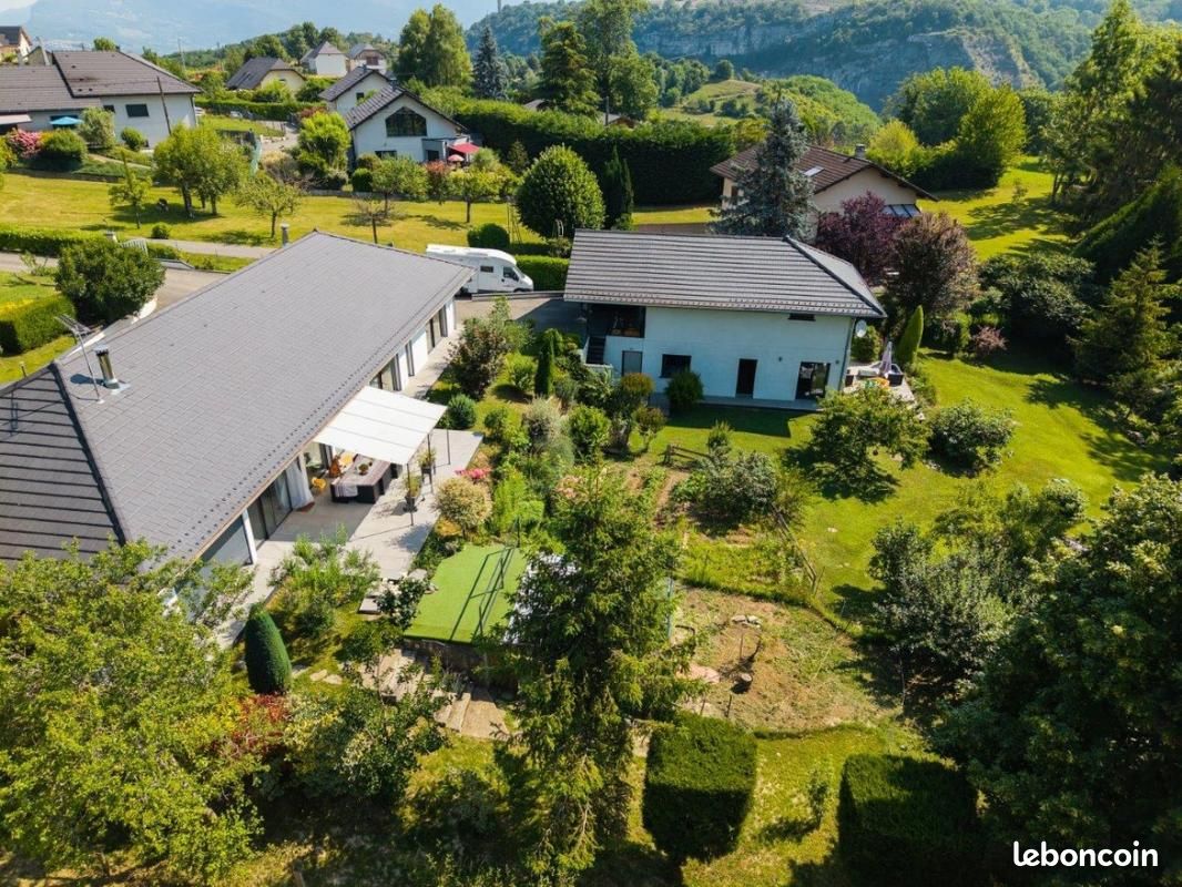 Maison 2 pièces 260 m² · à Montagnole · 260 m² · 807 000 €