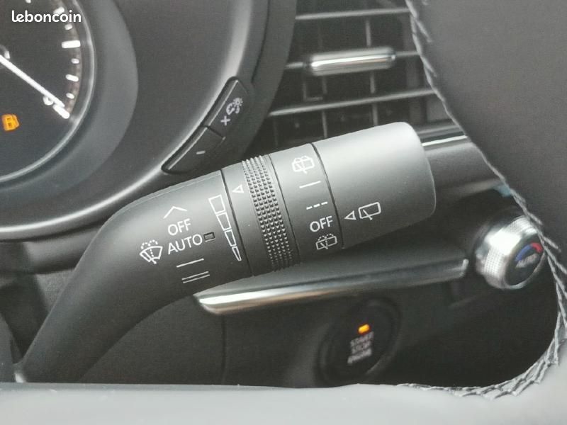 Mazda Mazda 3 2.0 e-SKYACTIV-X M-Hybrid 186ch Homura 2025 Euro6e (image 17)