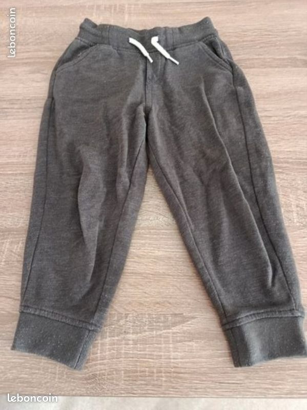 Lot pantalon garçon 3 ans (image 3)
