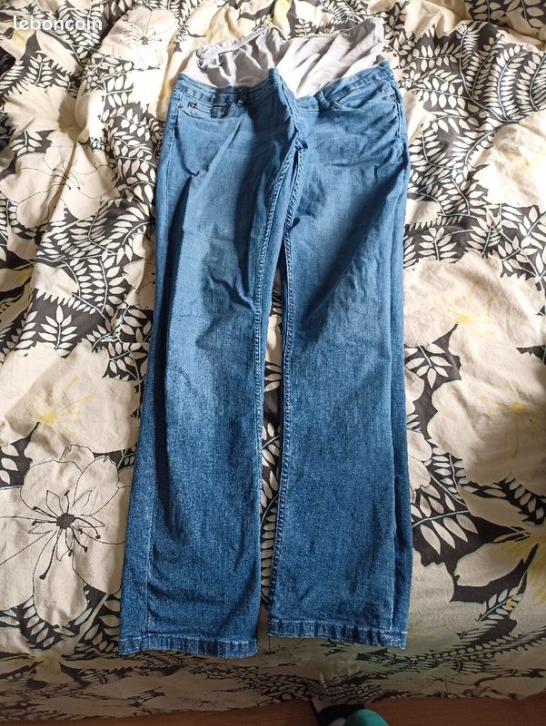 Lot 4 jeans maternité taille 46 (image 3)