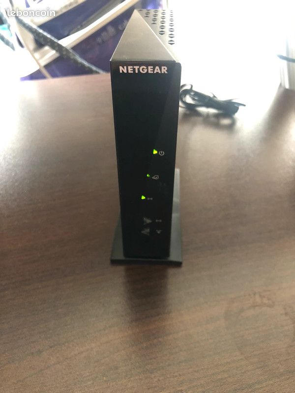 Netgear N300 Wifi router (image 2)