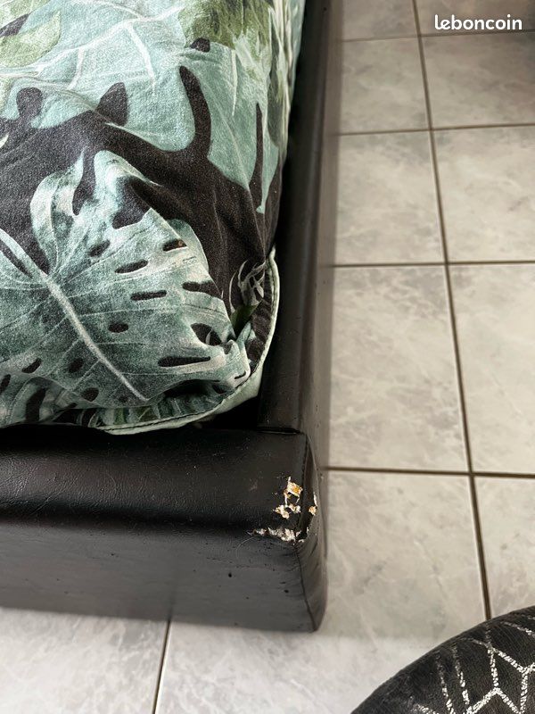 Lit double/ coffre et matelas (image 3)