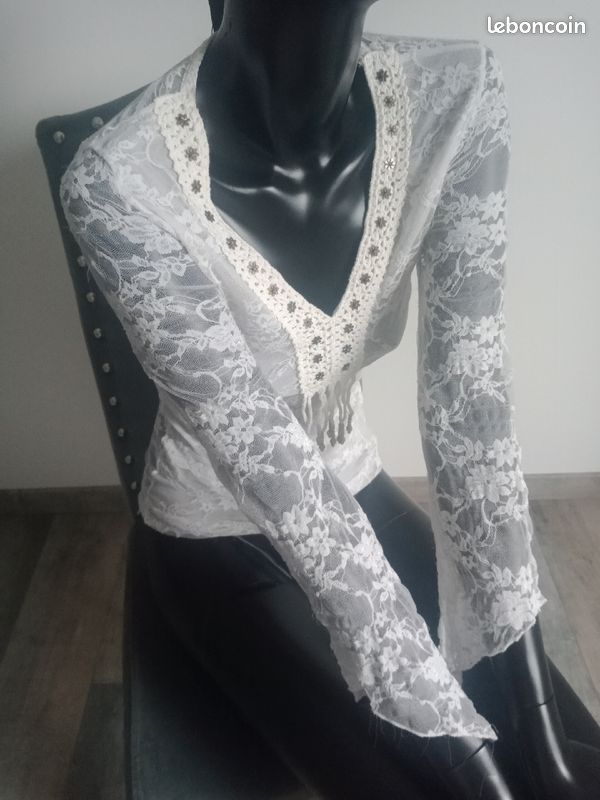 Haut en dentelle taille 1 (image 4)