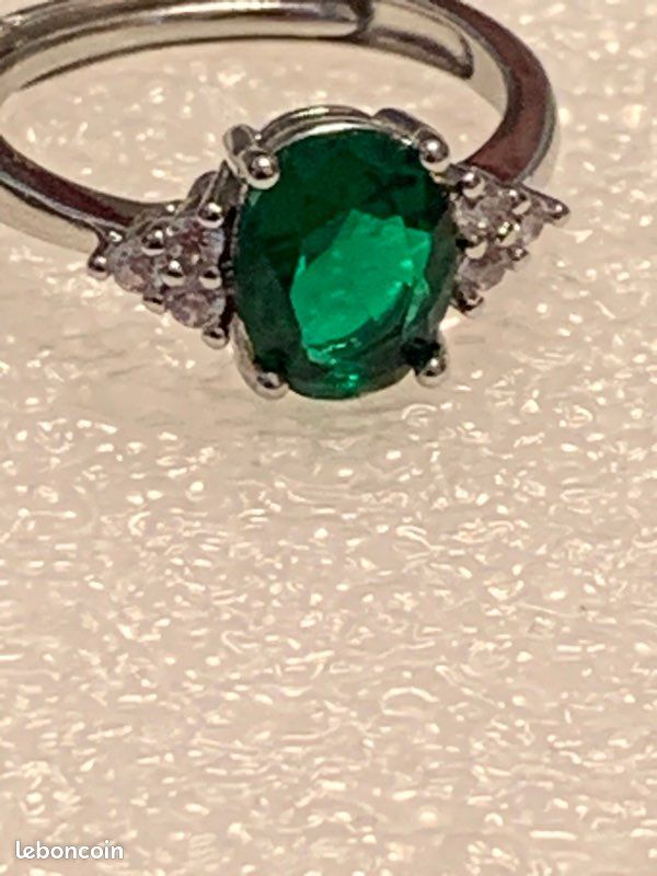 Bague en argent et émeraude ajustable (image 2)