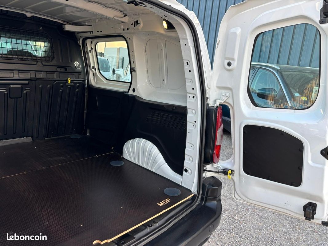 Citroën Berlingo FG BLUEHDI 130CH / EAT8 / TVA / (image 15)