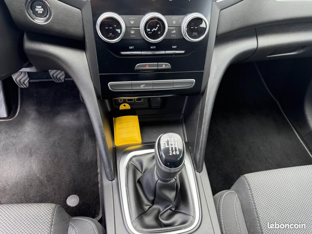 RENAULT MEGANE IV 1.5 Blue dCi - 115 Evolution (image 22)