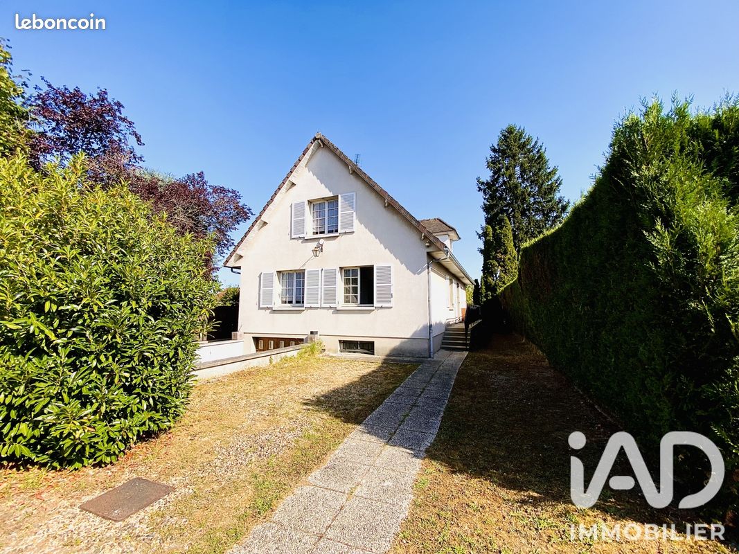 Maison 7 pièces 140 m² · à Estrées-Saint-Denis · 140 m² · 319 000 €