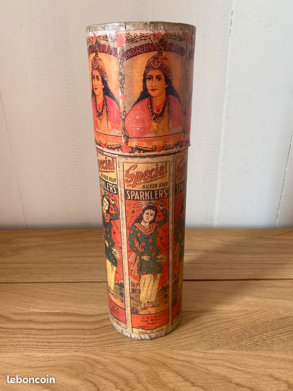 Ancien Seau à Appât FARMART En Papier Mâché - Milieu Du Siècle - USA