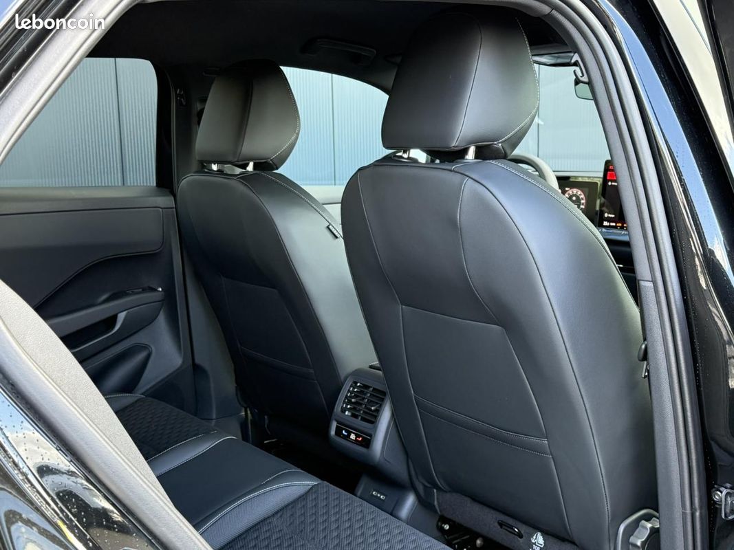 VOLKSWAGEN T-ROC 1.5 eTSI Hybrid DSG7 150 R-Line avec IQ Light et Hayon électrique (image 16)