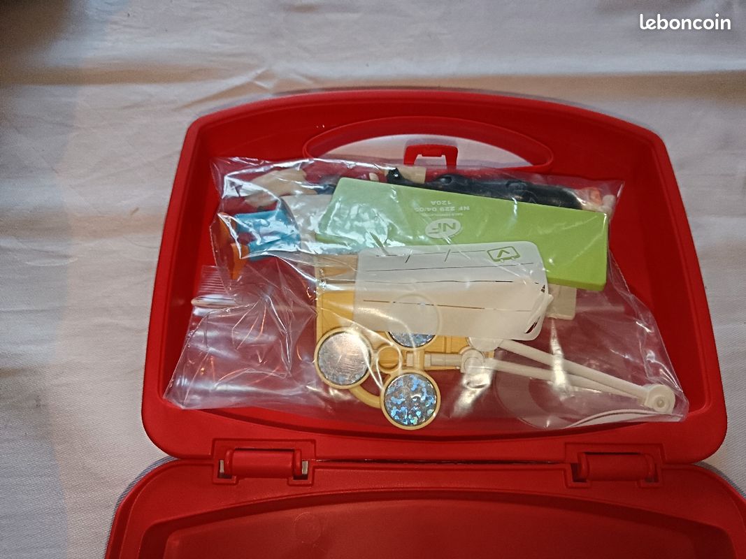 Playmobil cabinet vétérinaire (image 9)