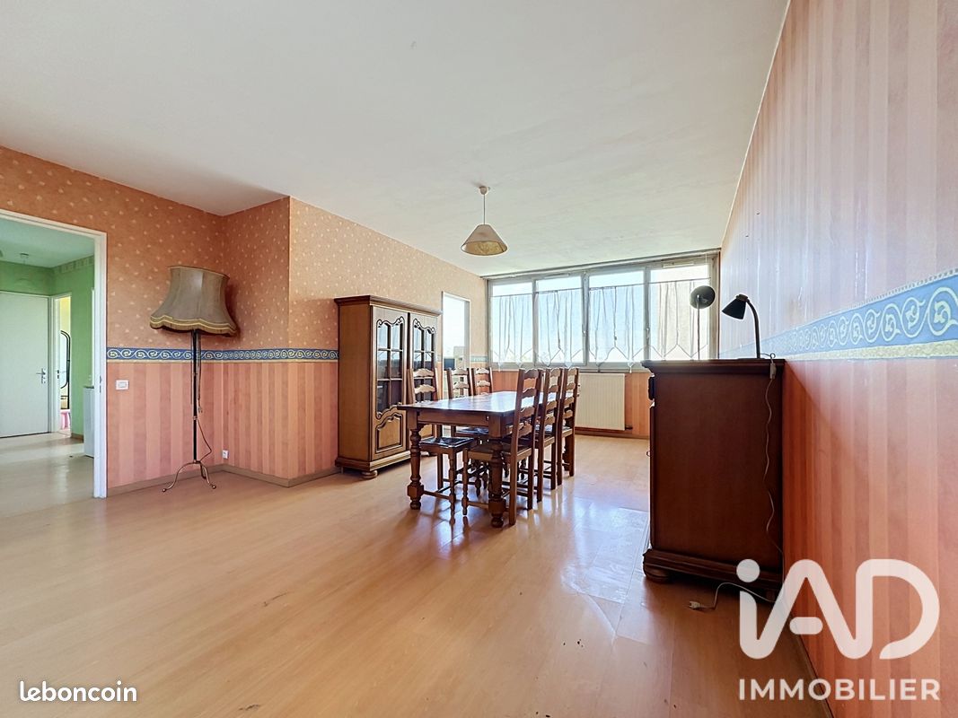 Appartement 4 pièces 74 m² · à Lille · 74 m² · 210 000 €