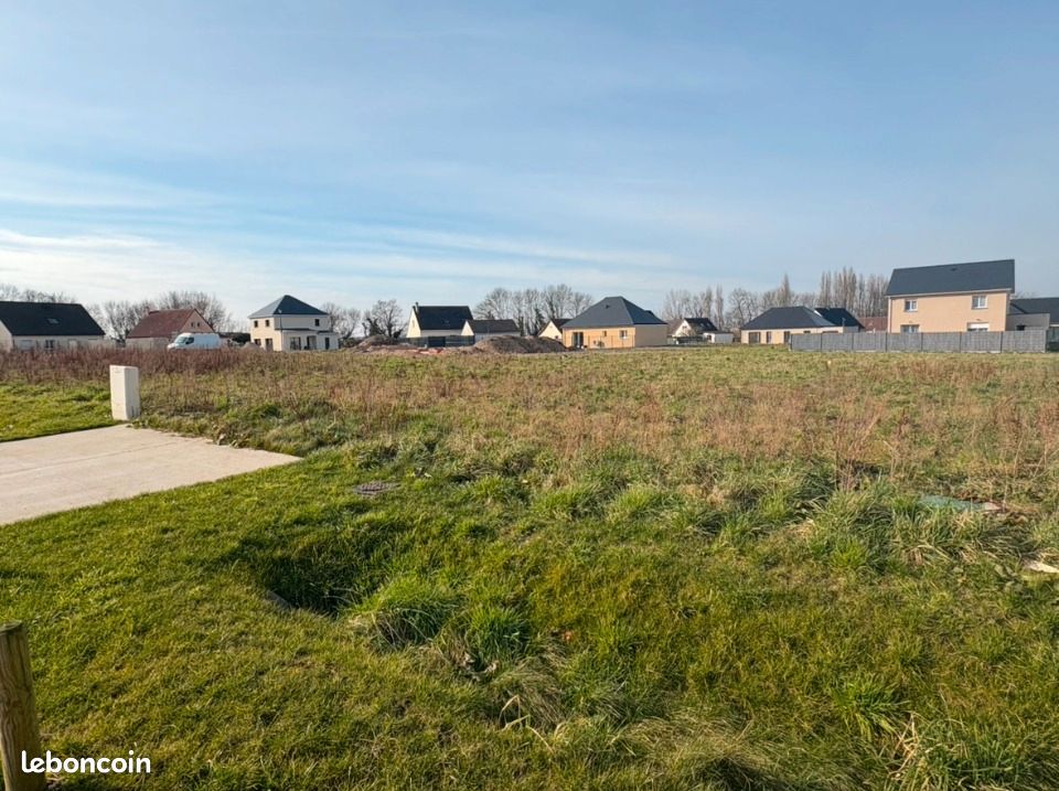 Terrain 685 m² · à Allouville-Bellefosse · 75 000 €