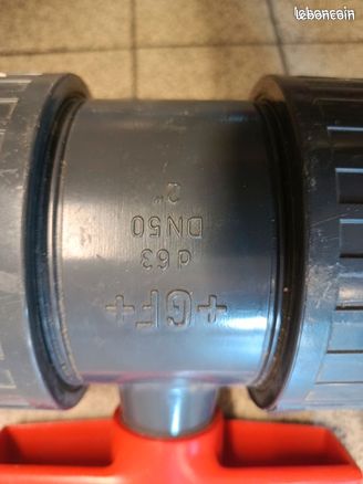 Vanne pvc 63 et 50 neuf (image 3)