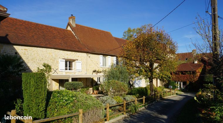 Maison 9 pièces 298 m²