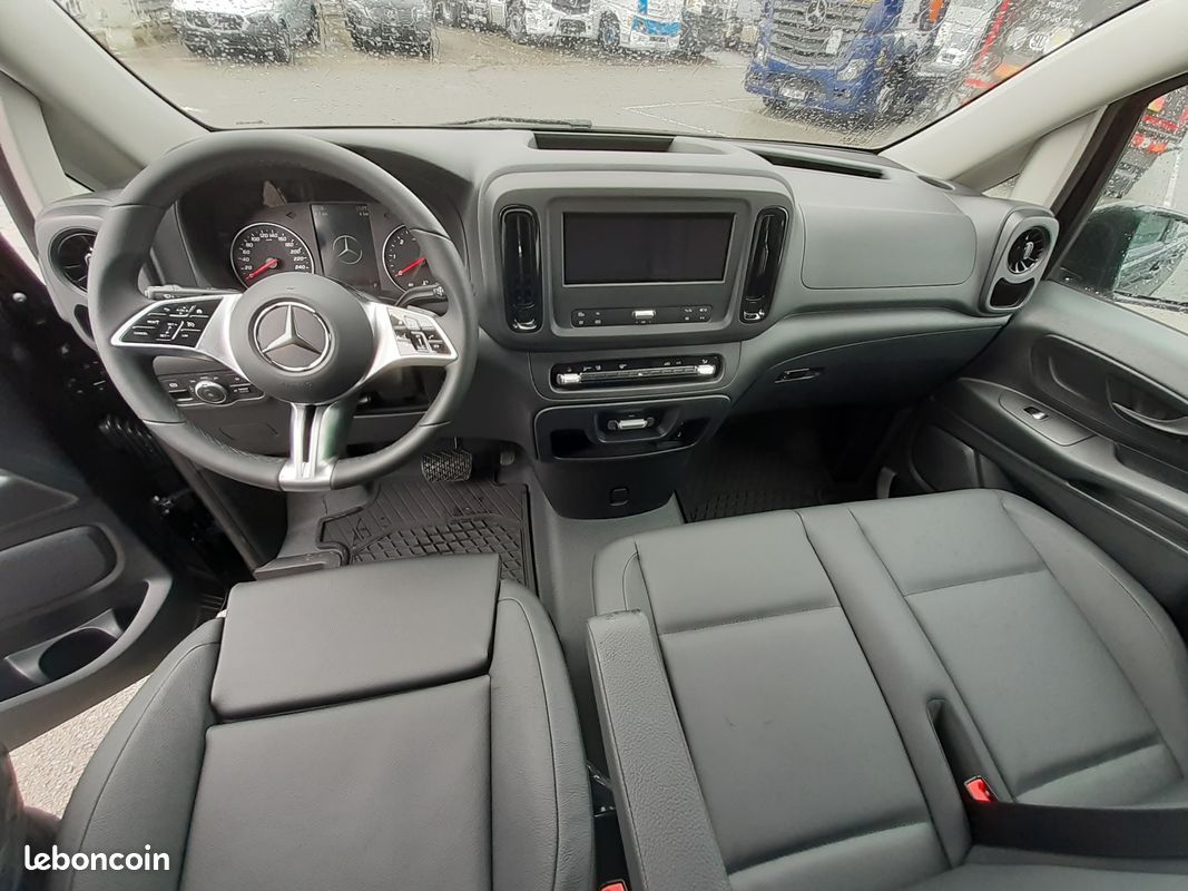 36 990 HT Mercedes Vito 114 CDI 136Ch BVA Long PRO 680 Euro(s) HT/Mois (image 3)