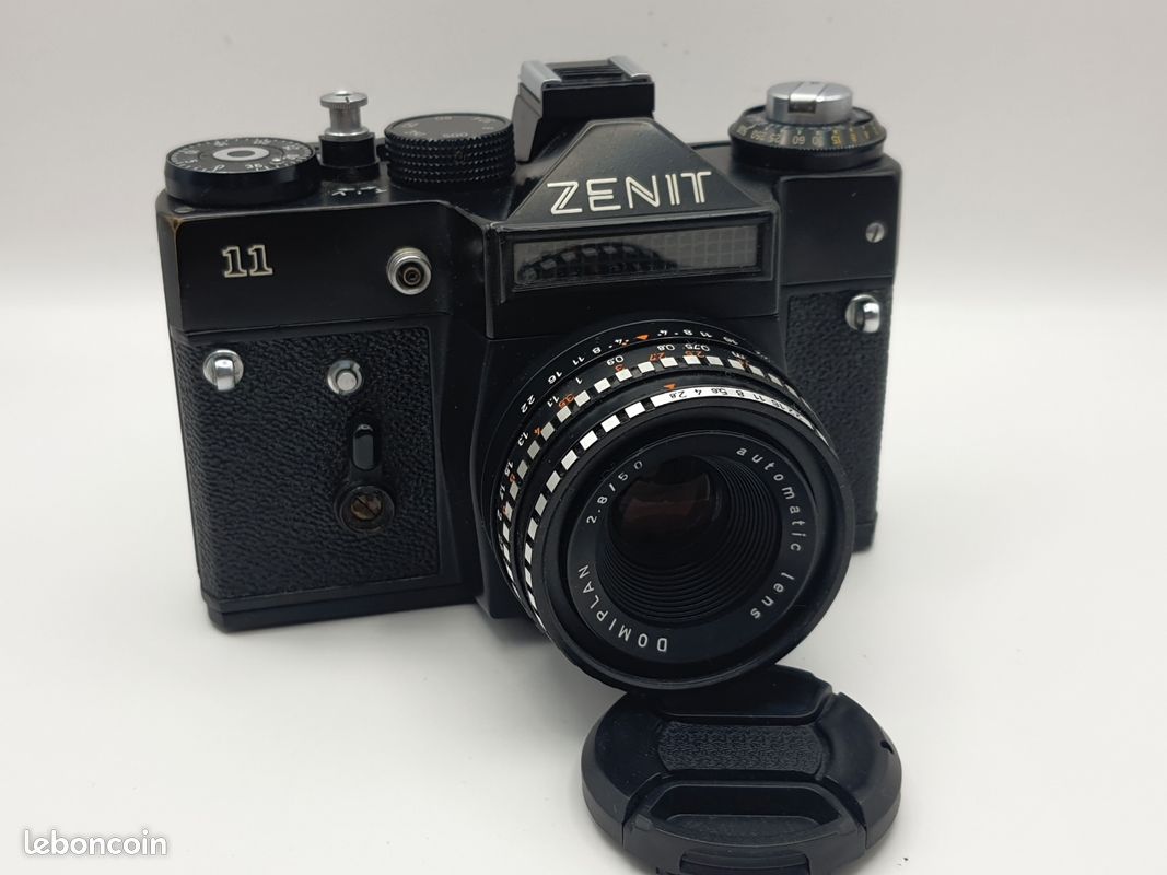 Appareil photo vintage soviétique Zenith avec étui en cuir - France
