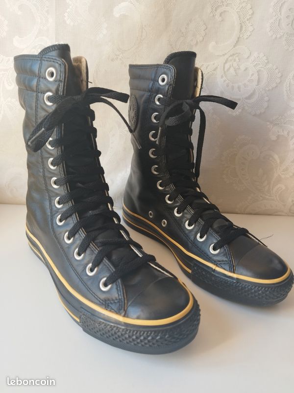 Bottes hautes Converse All Star en cuir noir et crème Vintage